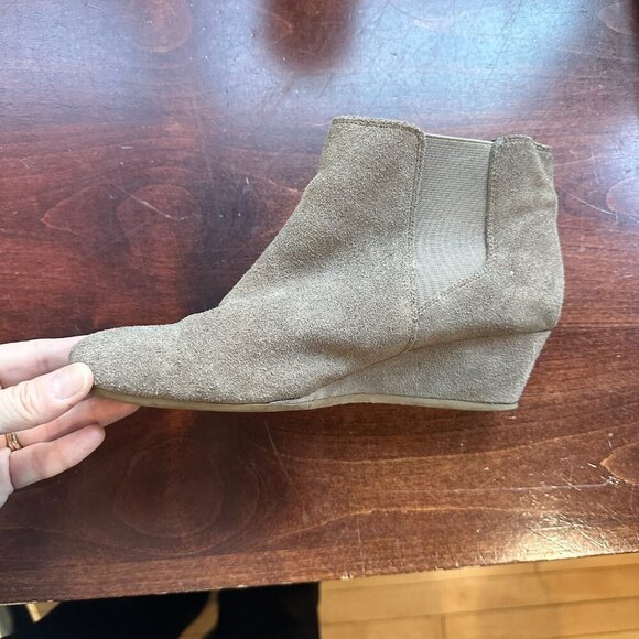 NINE WEST Suede Wedge Laynao Bootie Shootie Ankle Boot - Size 8M - Picture 14 of 16